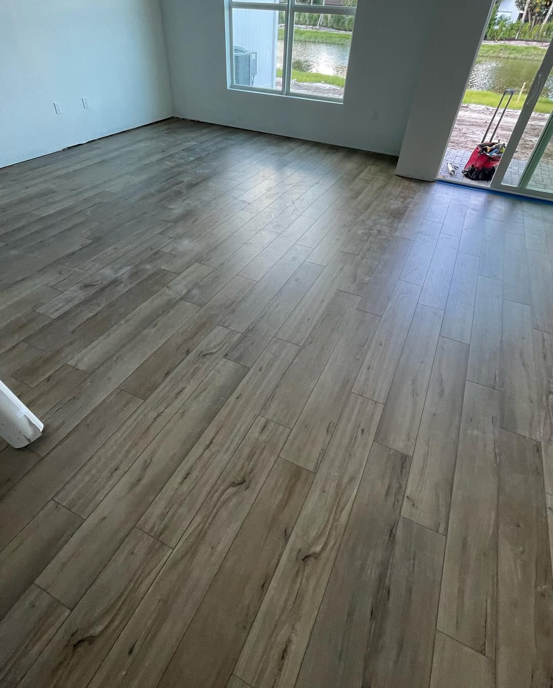 Fort Lauderdale home after laminate flooring installation